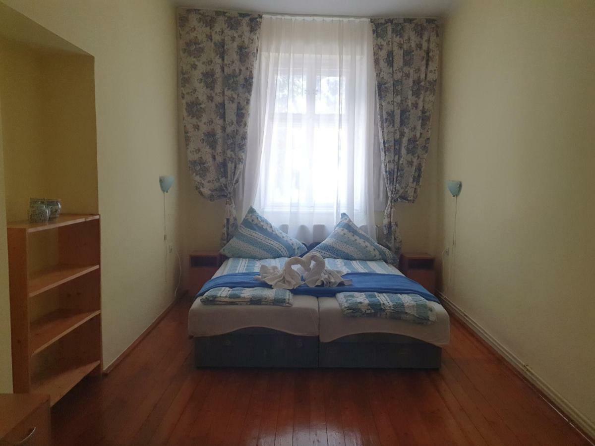 Pensiunea Schwartzy Otel Makó Dış mekan fotoğraf